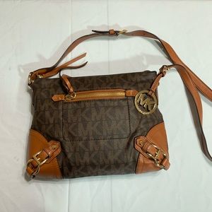 Michael Kors Fallon Messenger Bag